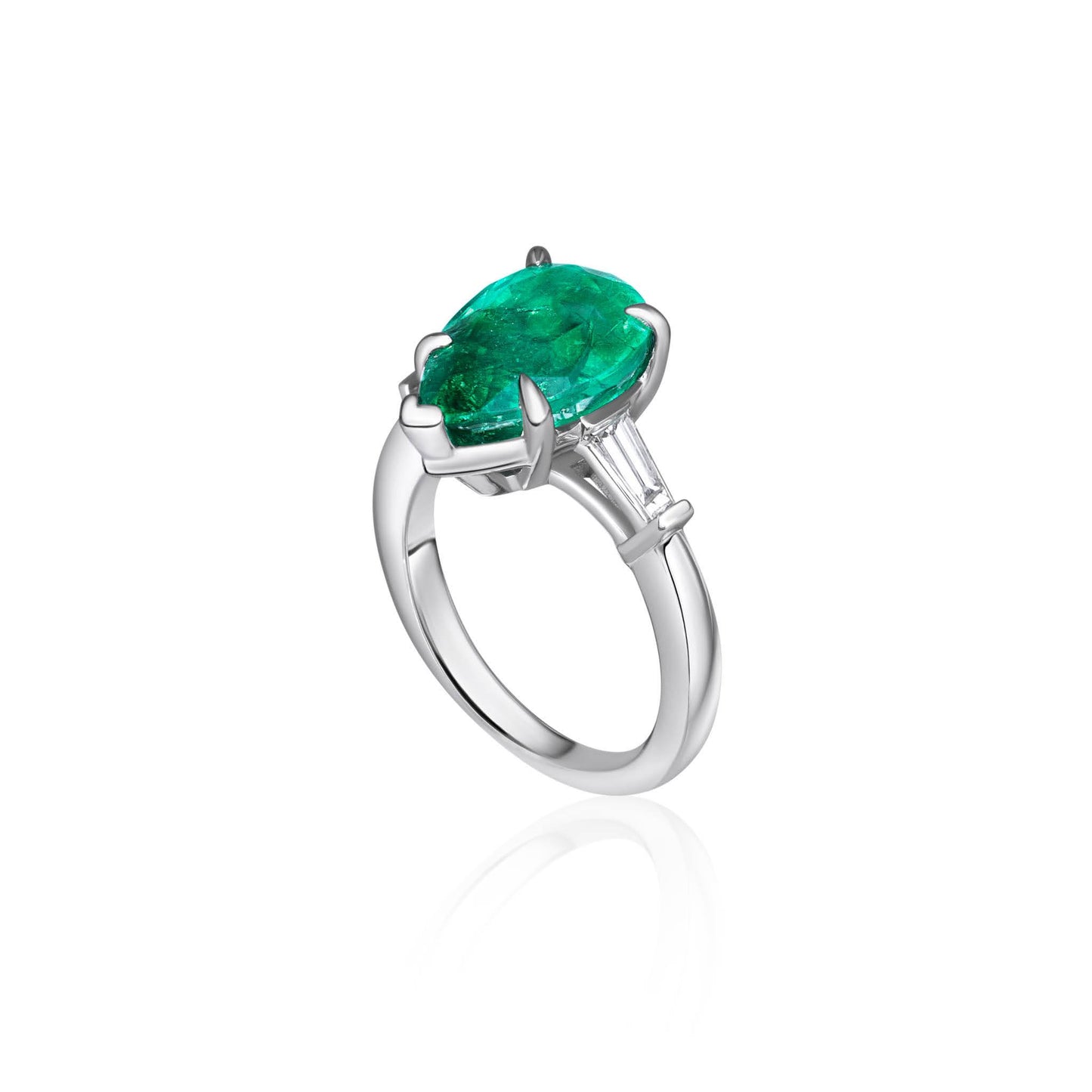 Pear-Shaped Emerald Ring